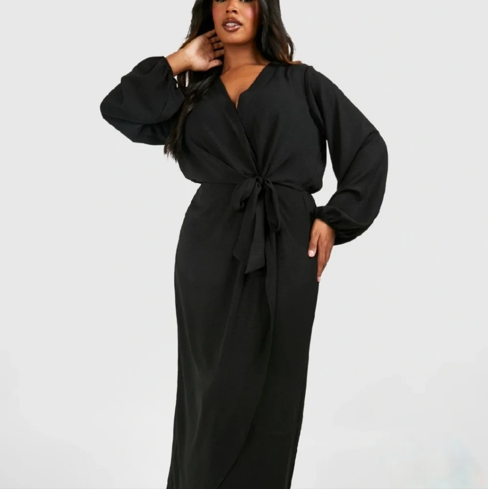 Boohoo Plus Textured Tie Detail Maxi Dress - Picture 2 of 3